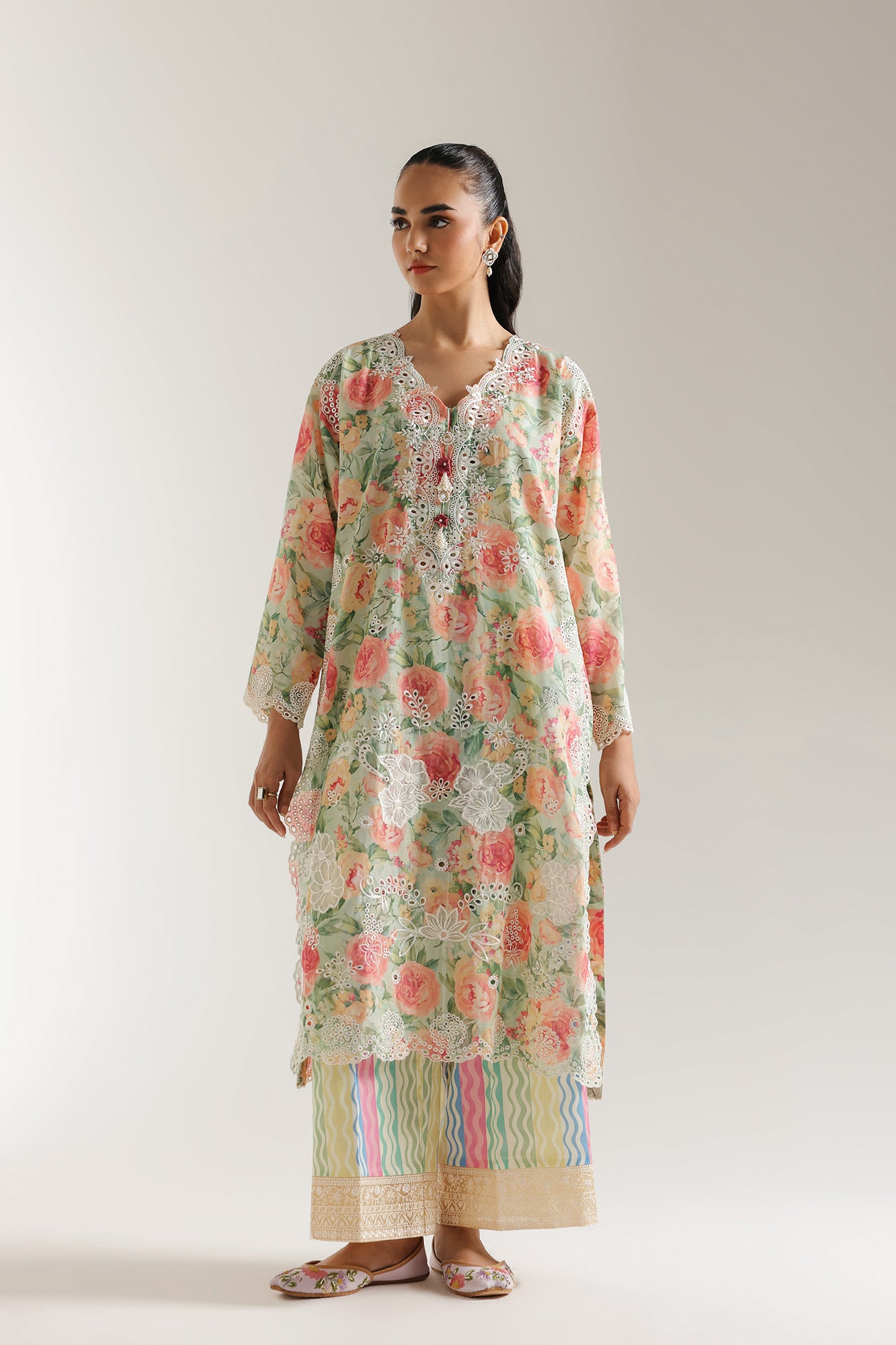 EMBROIDERED SUIT (E103/127/3285)
