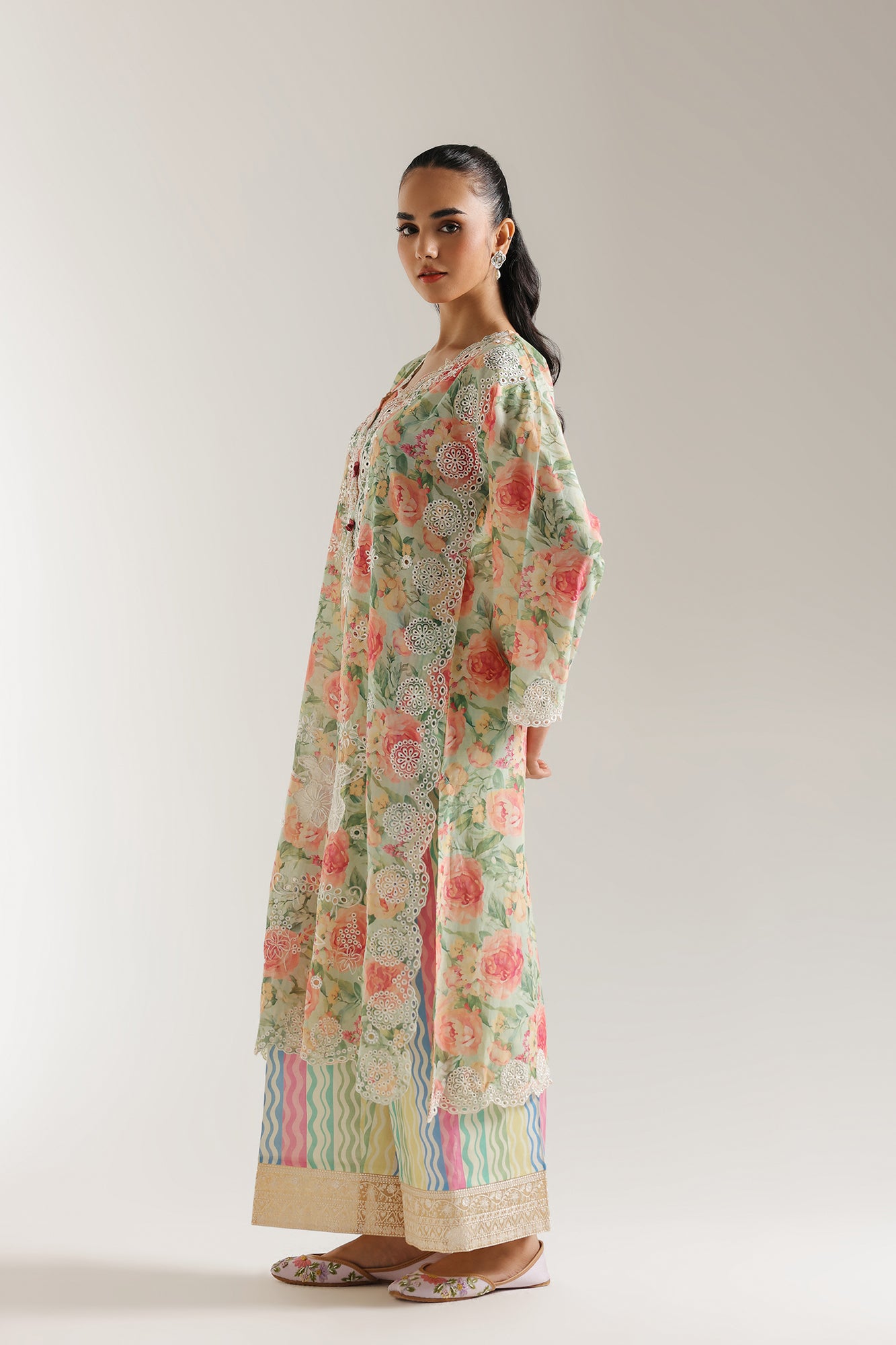 EMBROIDERED SUIT (E103/127/3285)