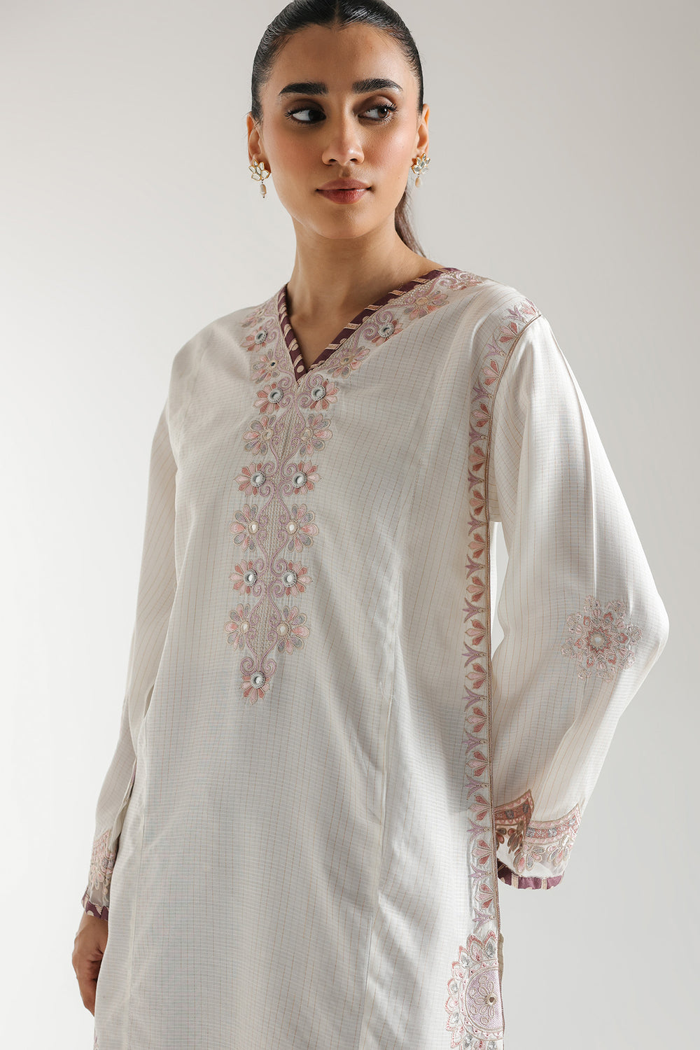 EMBROIDERED SUIT (E3337/103/002)