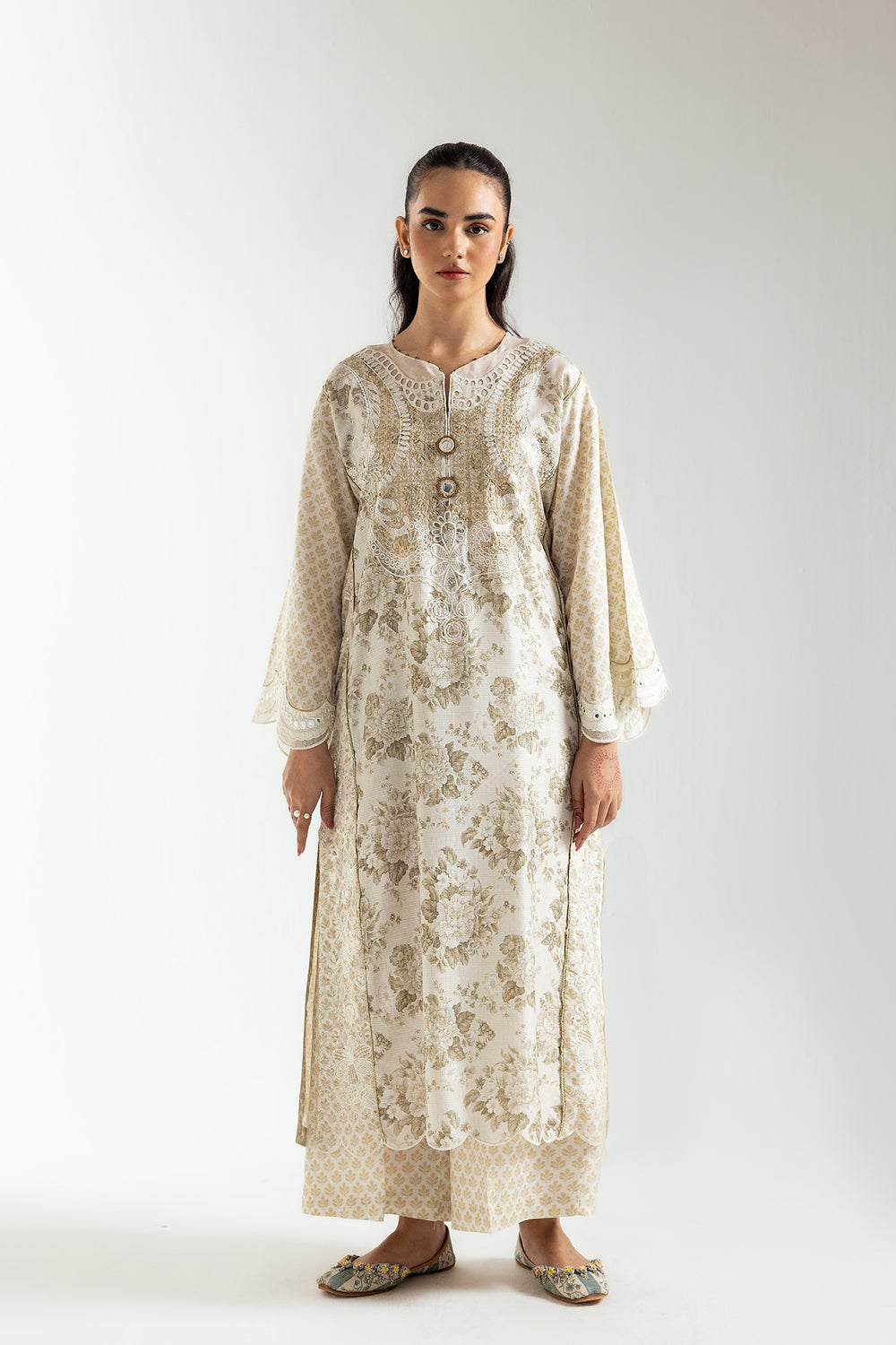 EMBROIDERED SUIT (E3339/103/006)