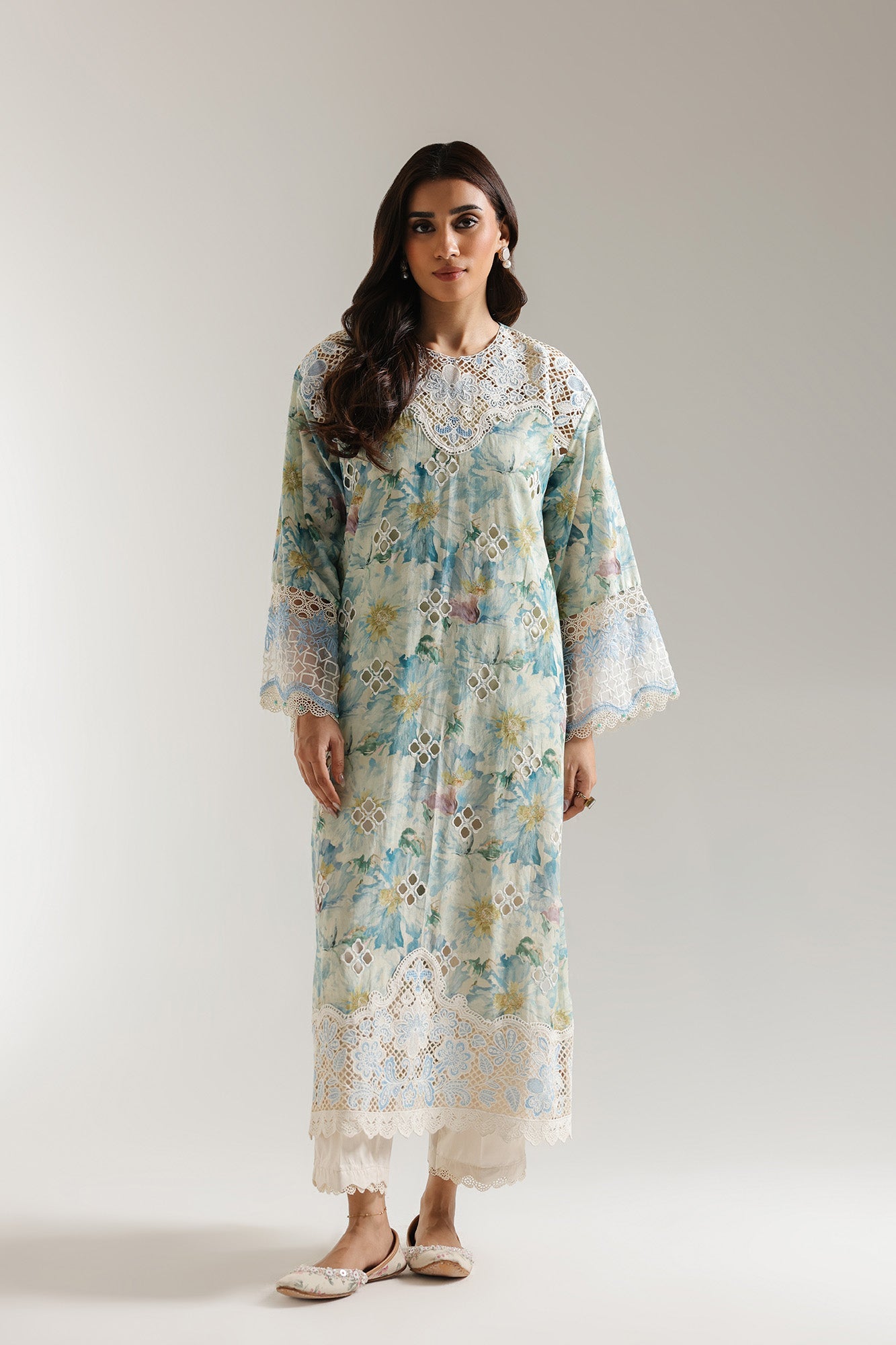 EMBROIDERED SUIT (E103/002/3373)
