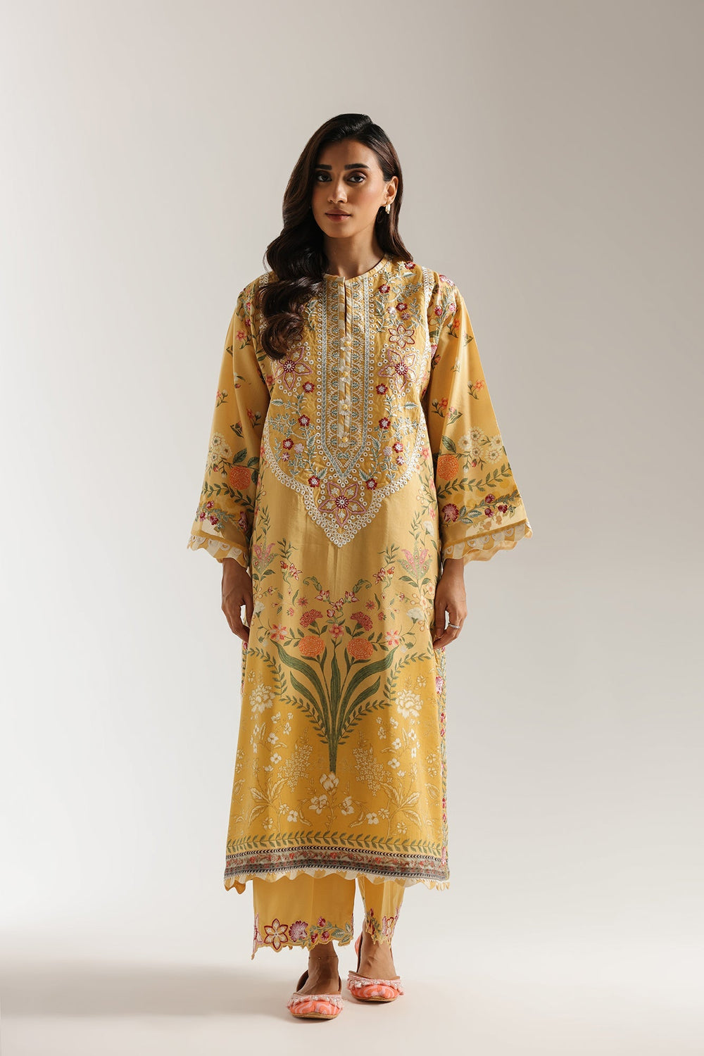 EMBROIDERED SUIT (E3456/103/108)