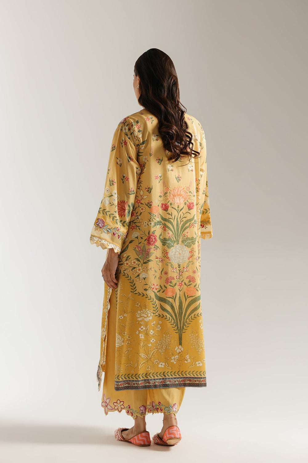 EMBROIDERED SUIT (E3456/103/108)
