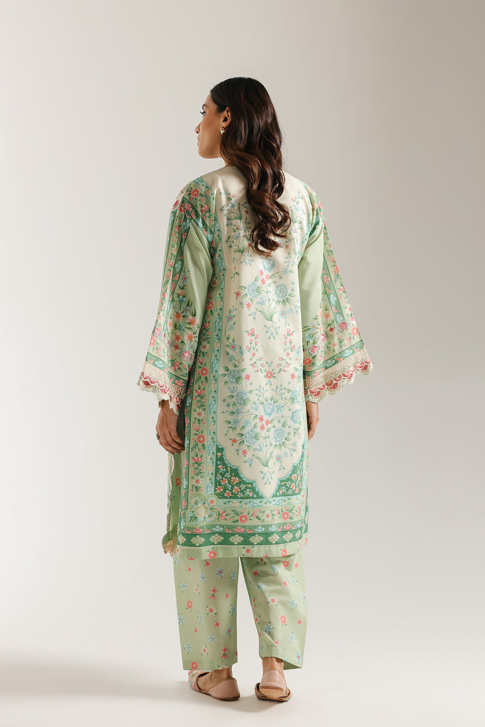 EMBROIDERED SUIT (E3468/103/709)