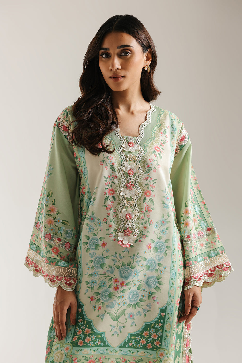 EMBROIDERED SUIT (E3468/103/709)