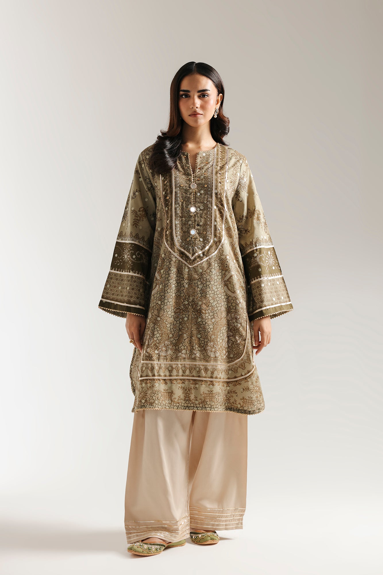 EMBROIDERED SUIT (E3505/103/006)