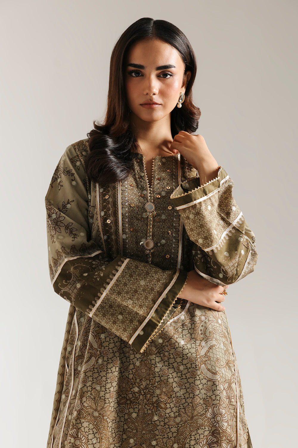 EMBROIDERED SUIT (E3505/103/006)