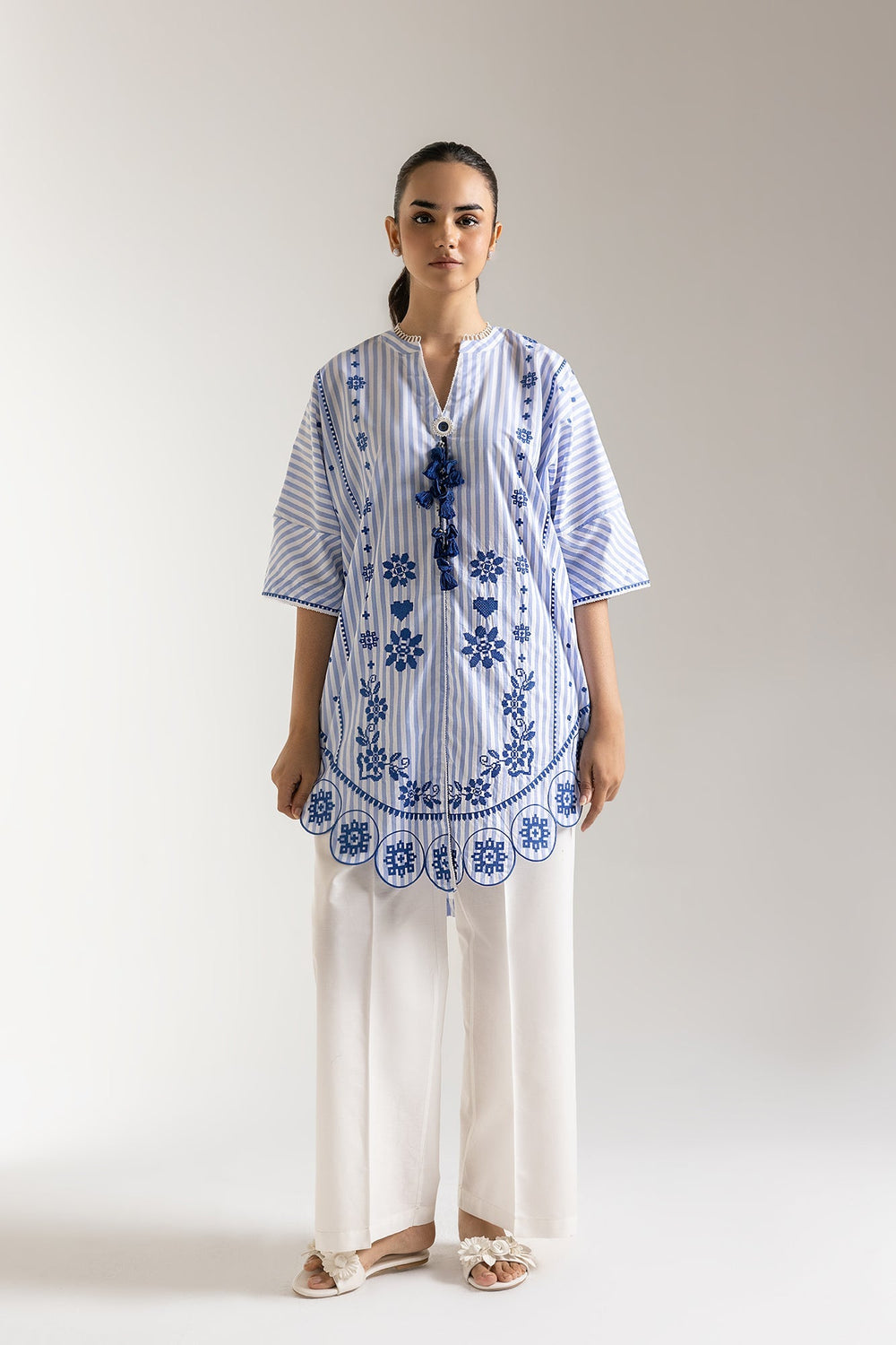EMBROIDERED KURTI (E5839/102/629)