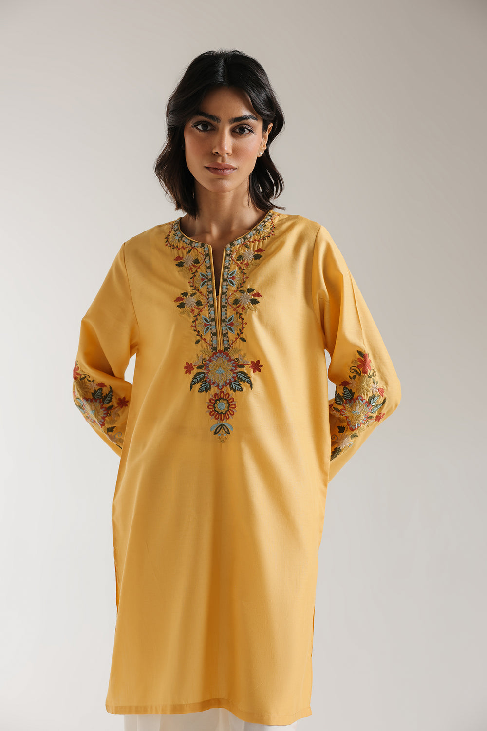 EMBROIDERED SHIRT (E5863/102/223)