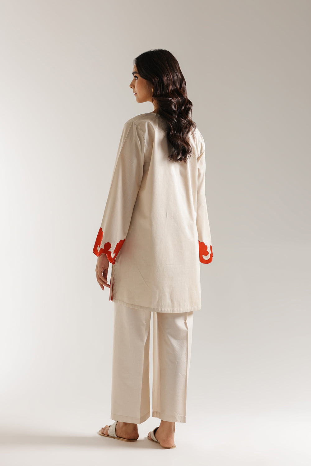 EMBROIDERED SHIRT (E102/007/5877)
