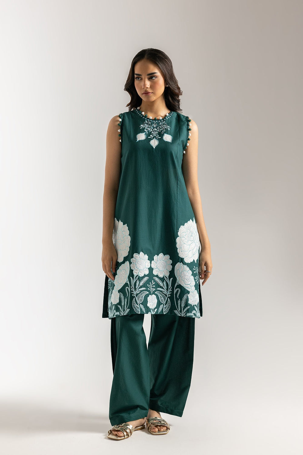 EMBROIDERED SUIT (E6190/102/711)