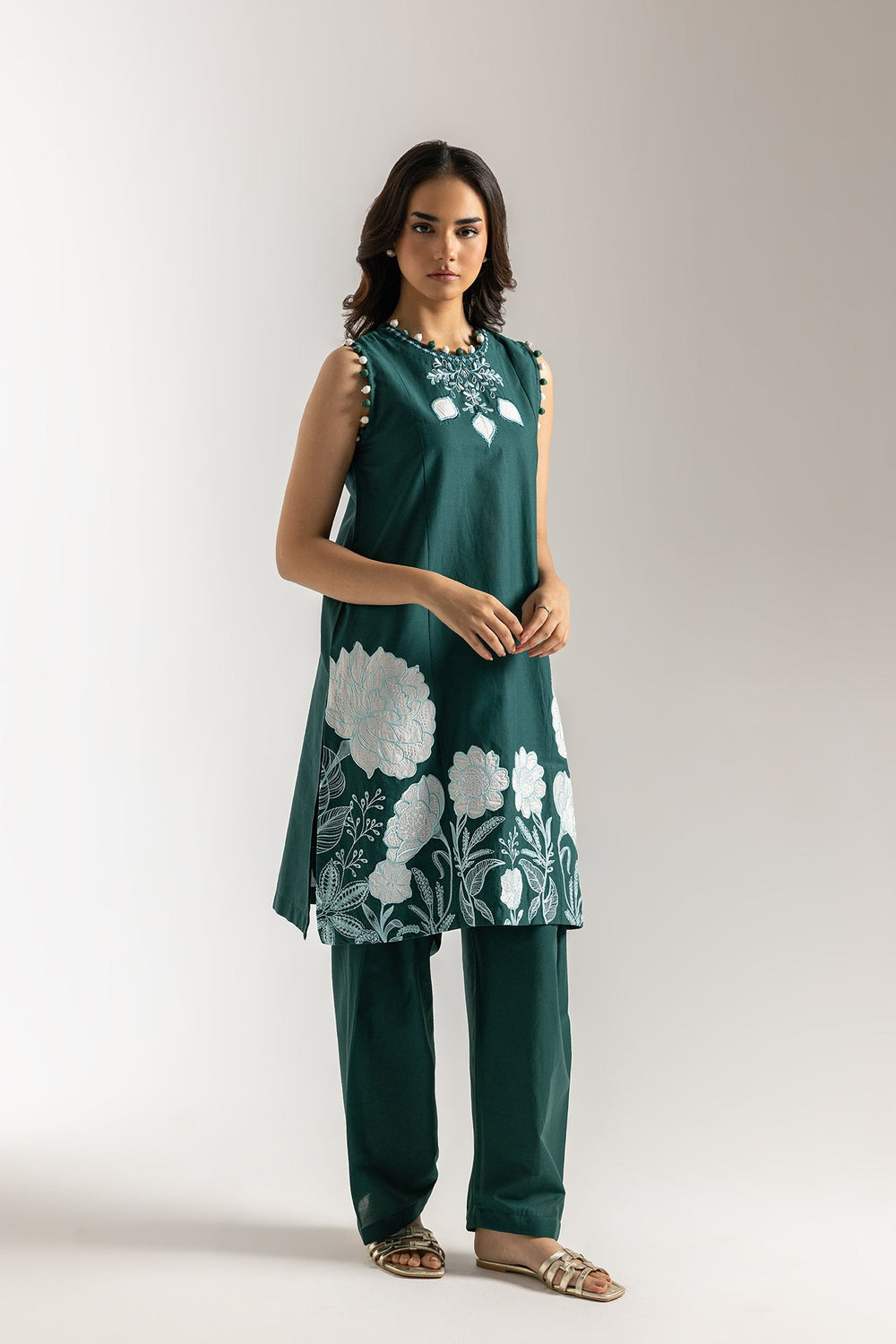 EMBROIDERED SUIT (E6190/102/711)