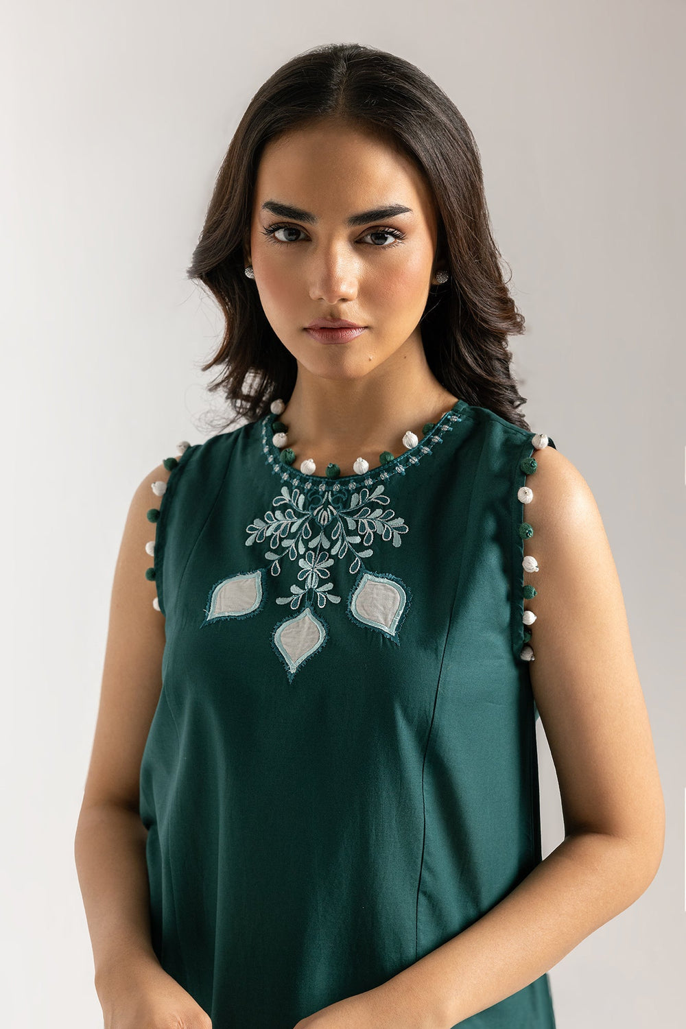 EMBROIDERED SUIT (E6190/102/711)