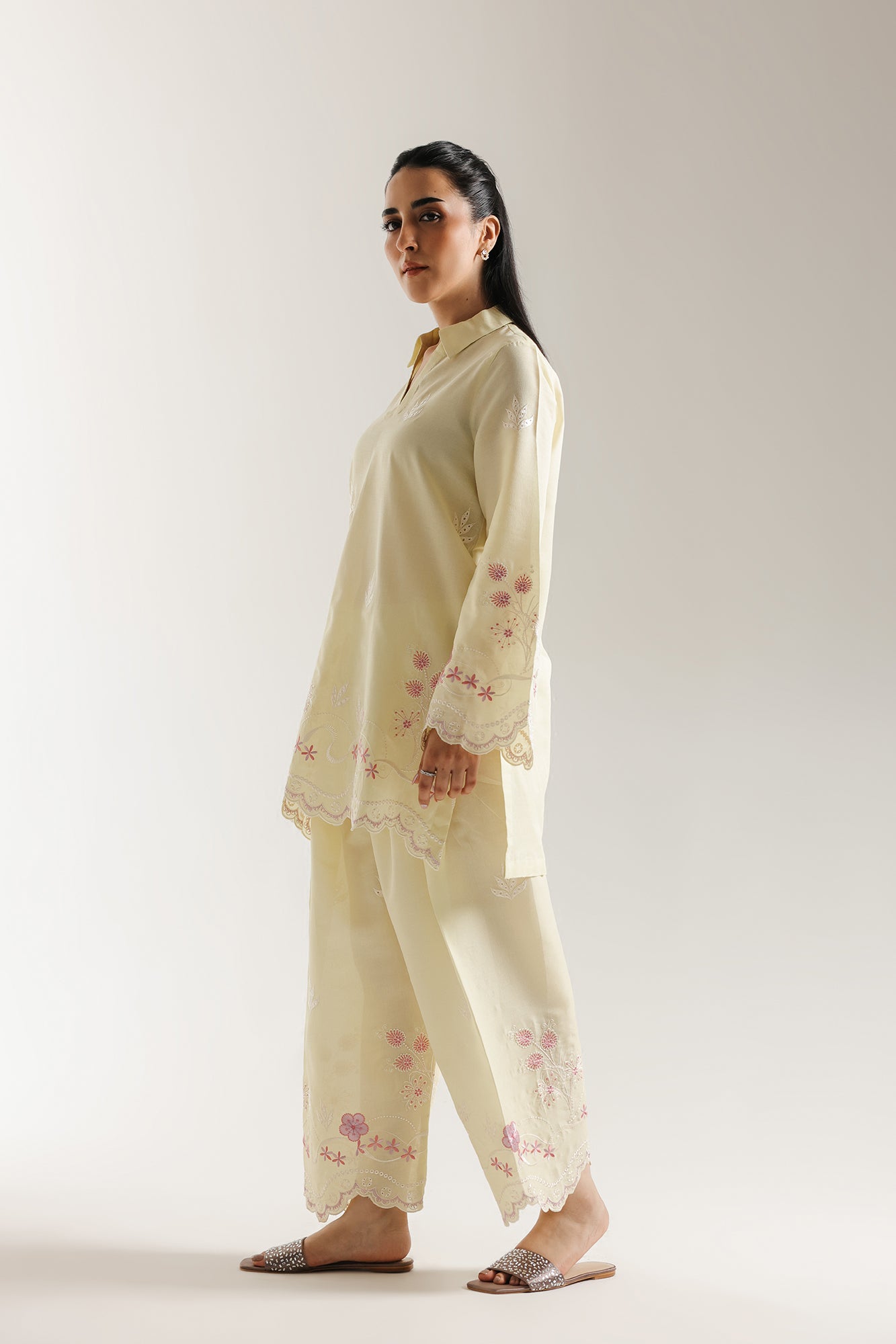 EMBROIDERED SUIT (E6640/102/129)