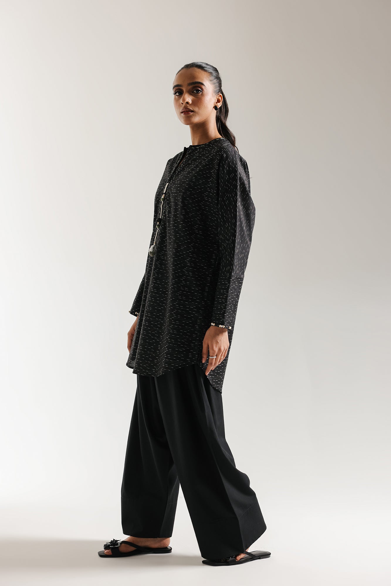 EMBROIDERED SHIRT (E6977/102/902)