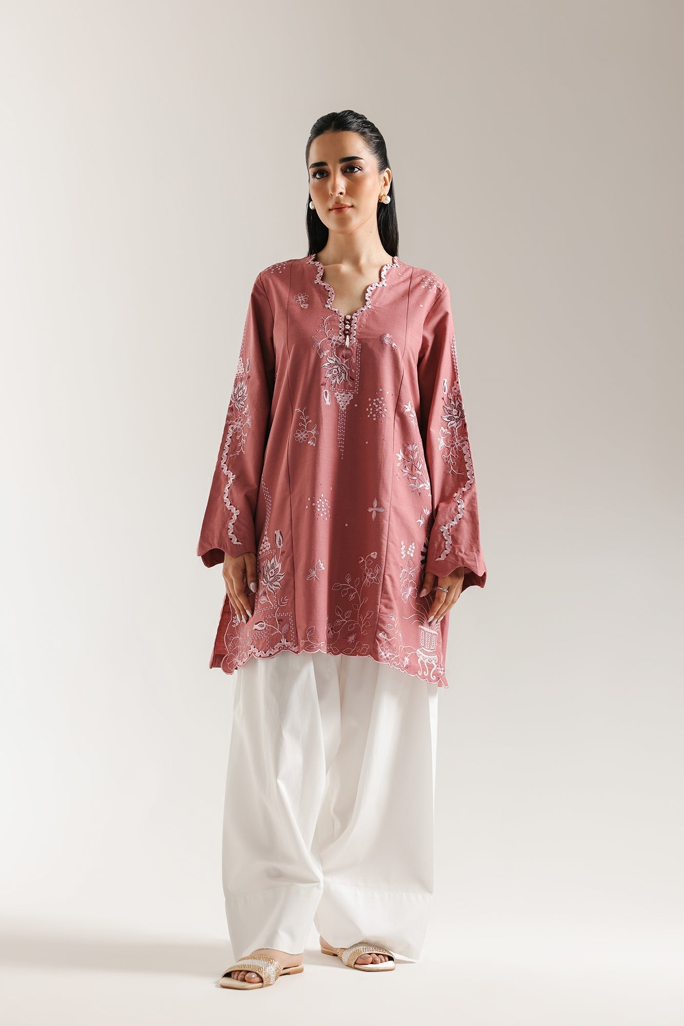 EMBROIDERED SHIRT (E6988/102/524)