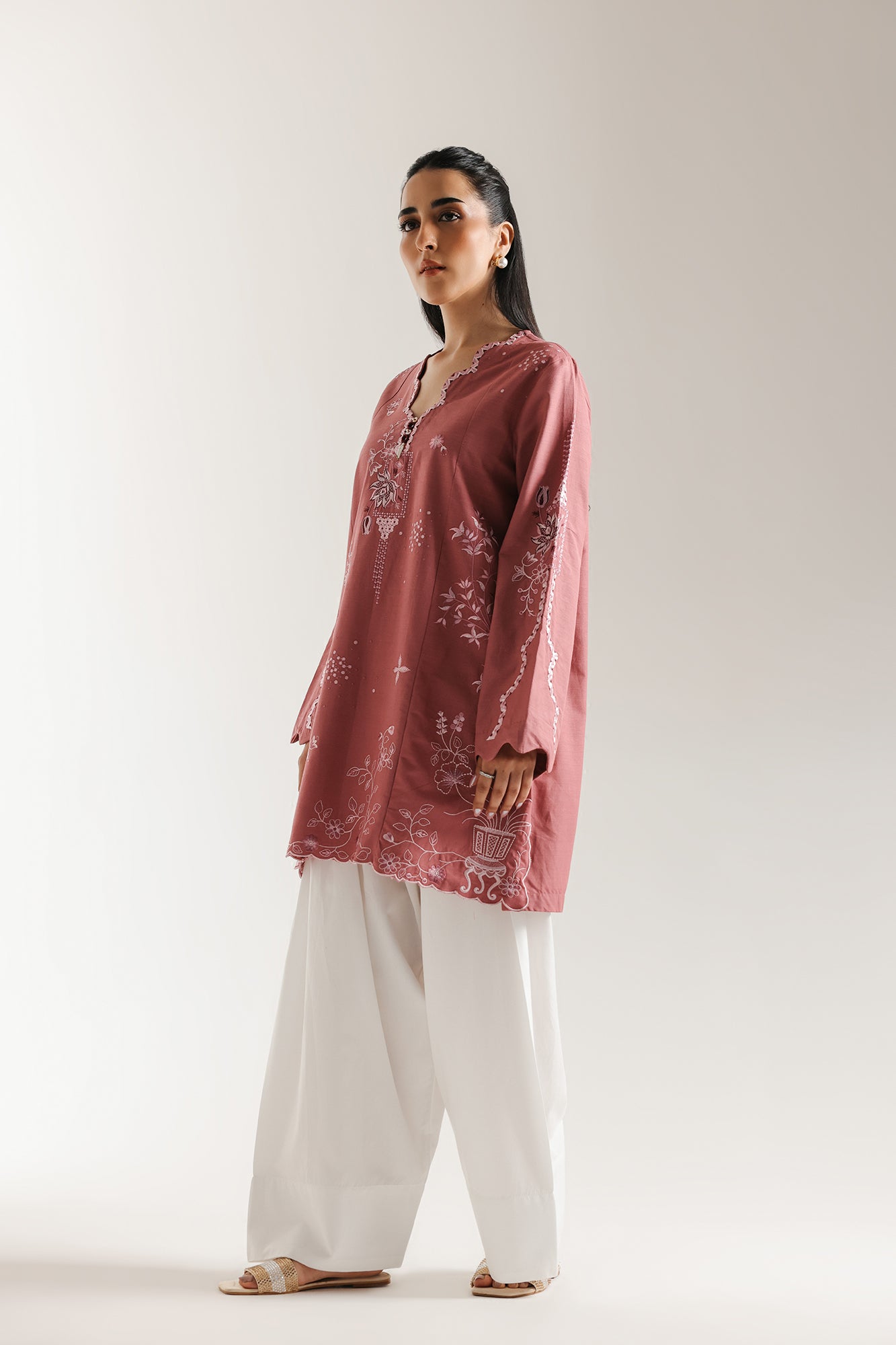 EMBROIDERED SHIRT (E6988/102/524)