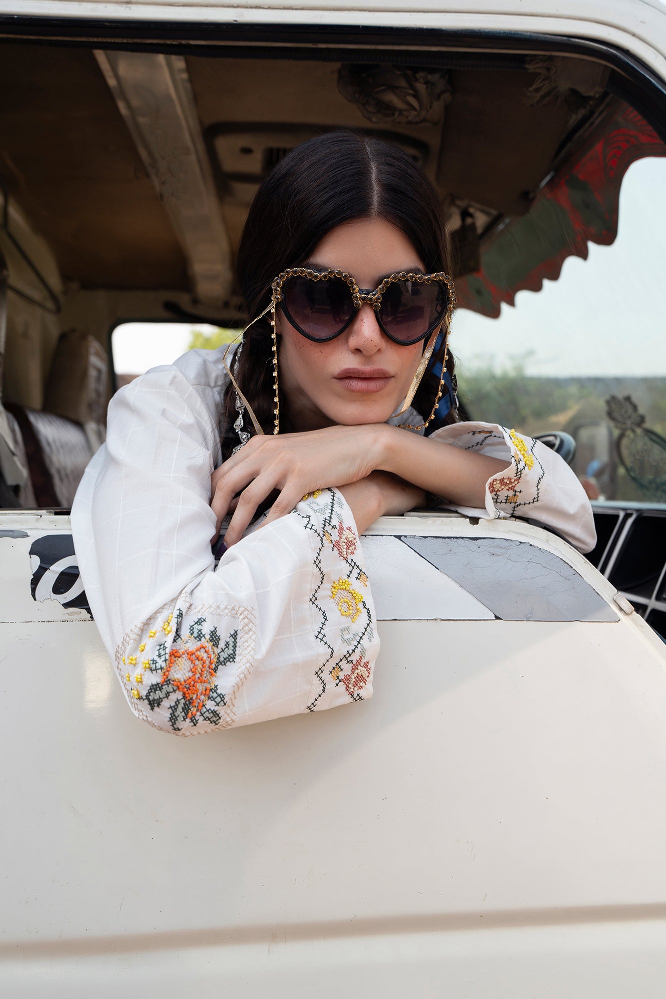 EMBROIDERED KURTI (S2E0492/119/002)