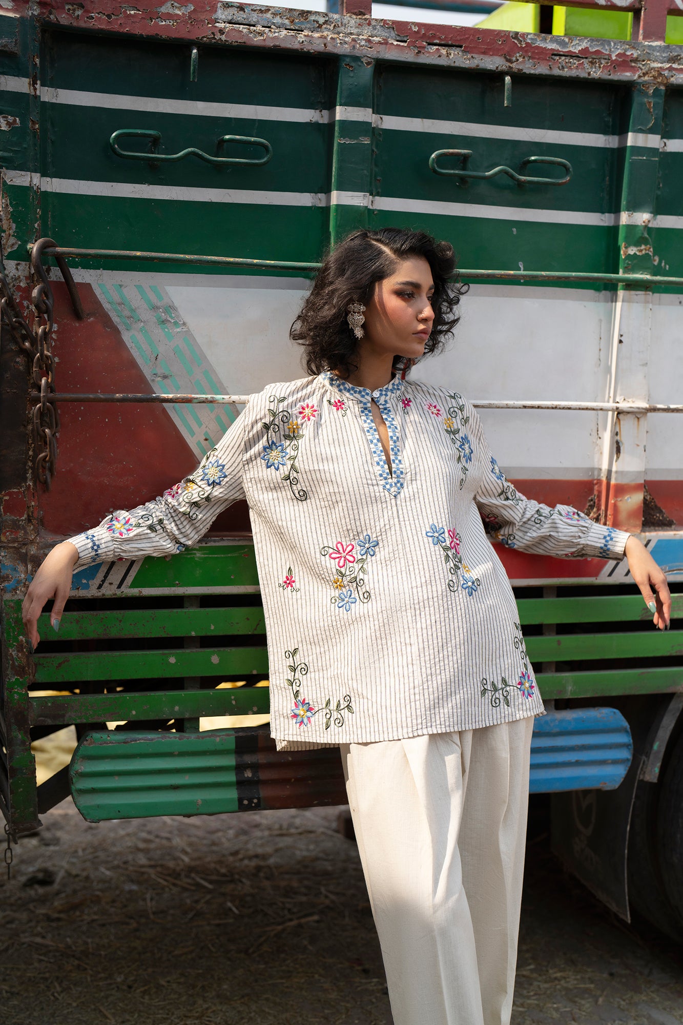 EMBROIDERED KURTI (S2E0494/119/002)