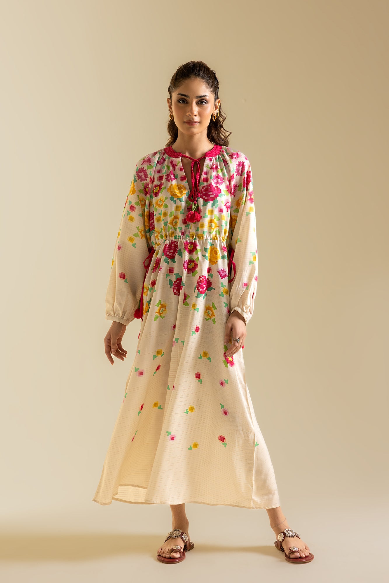 DRESS (S2E0498/119/002)