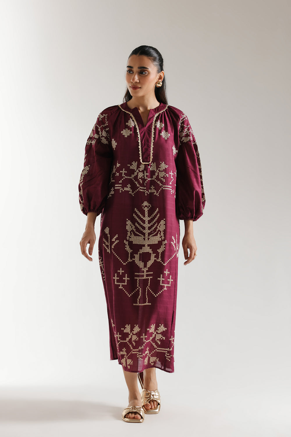 EMBROIDERED DRESS (S2E6304/102/404)