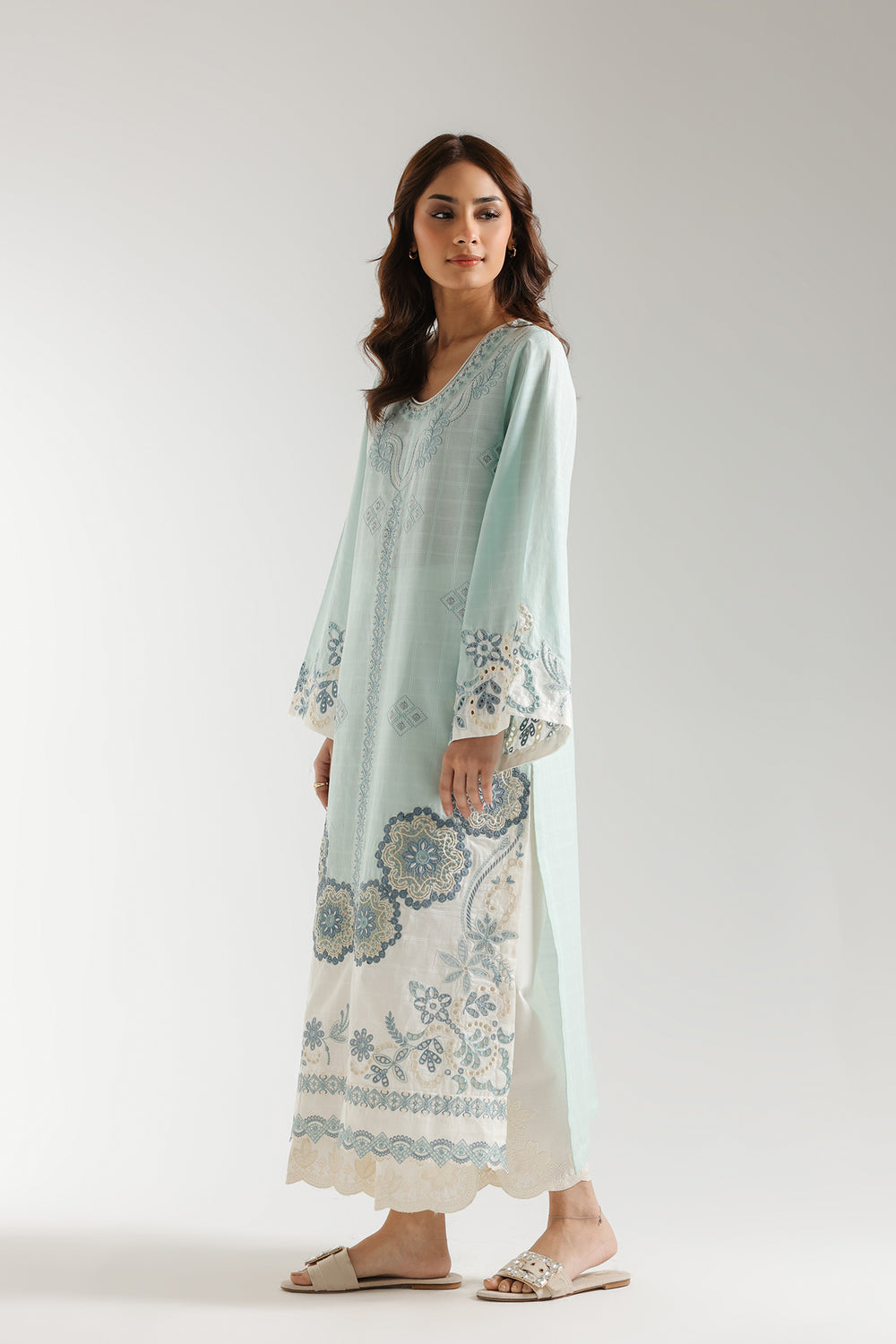 EMBROIDERED SHIRT (S2E6350/102/719)