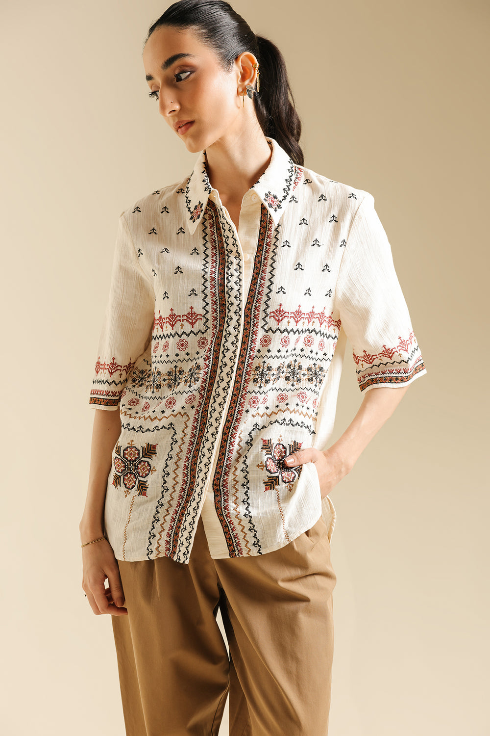 EMBROIDERED TOP (S4E0564/119/004)