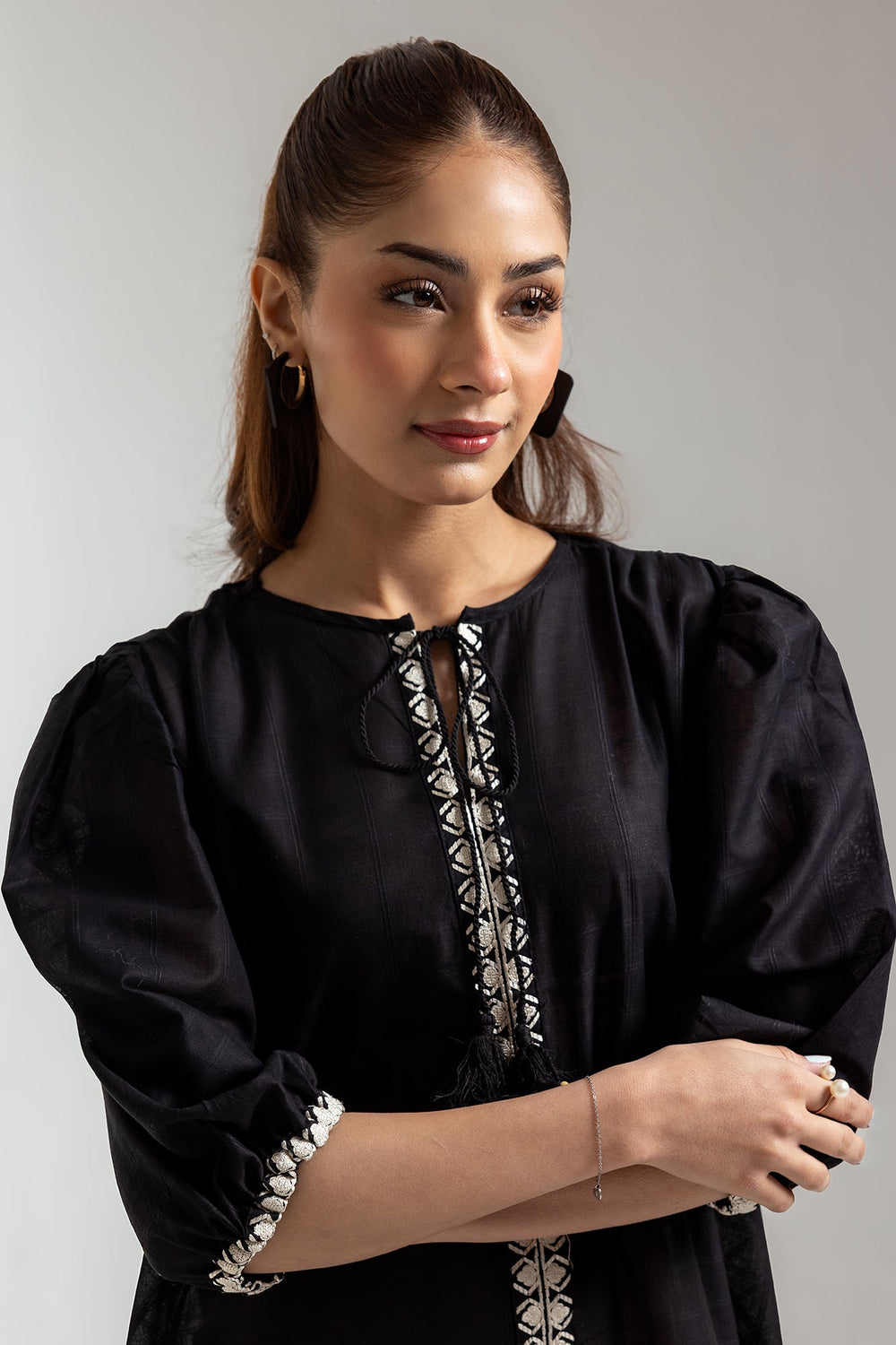 EMBROIDERED DRESS (S4E102/902/6311)
