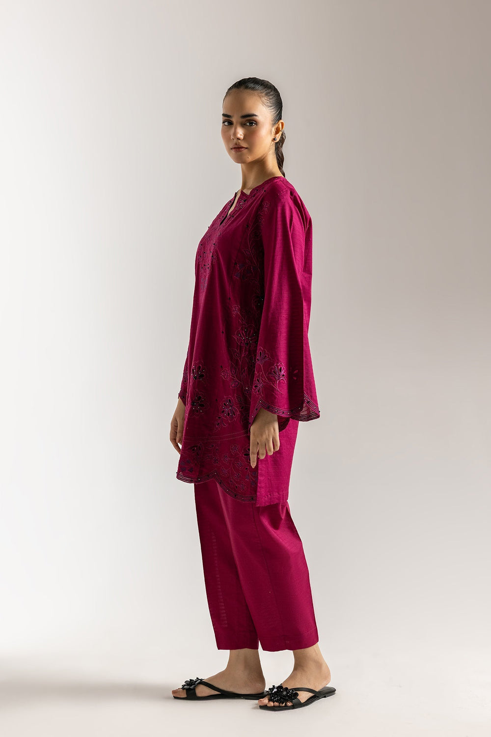 EMBROIDERED SUIT (S8E6324/102/525)