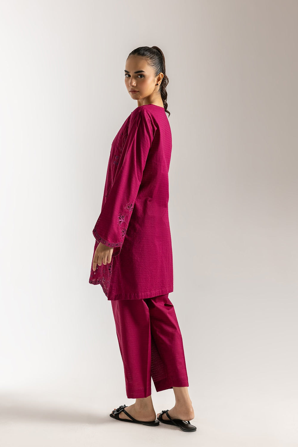 EMBROIDERED SUIT (S8E6324/102/525)