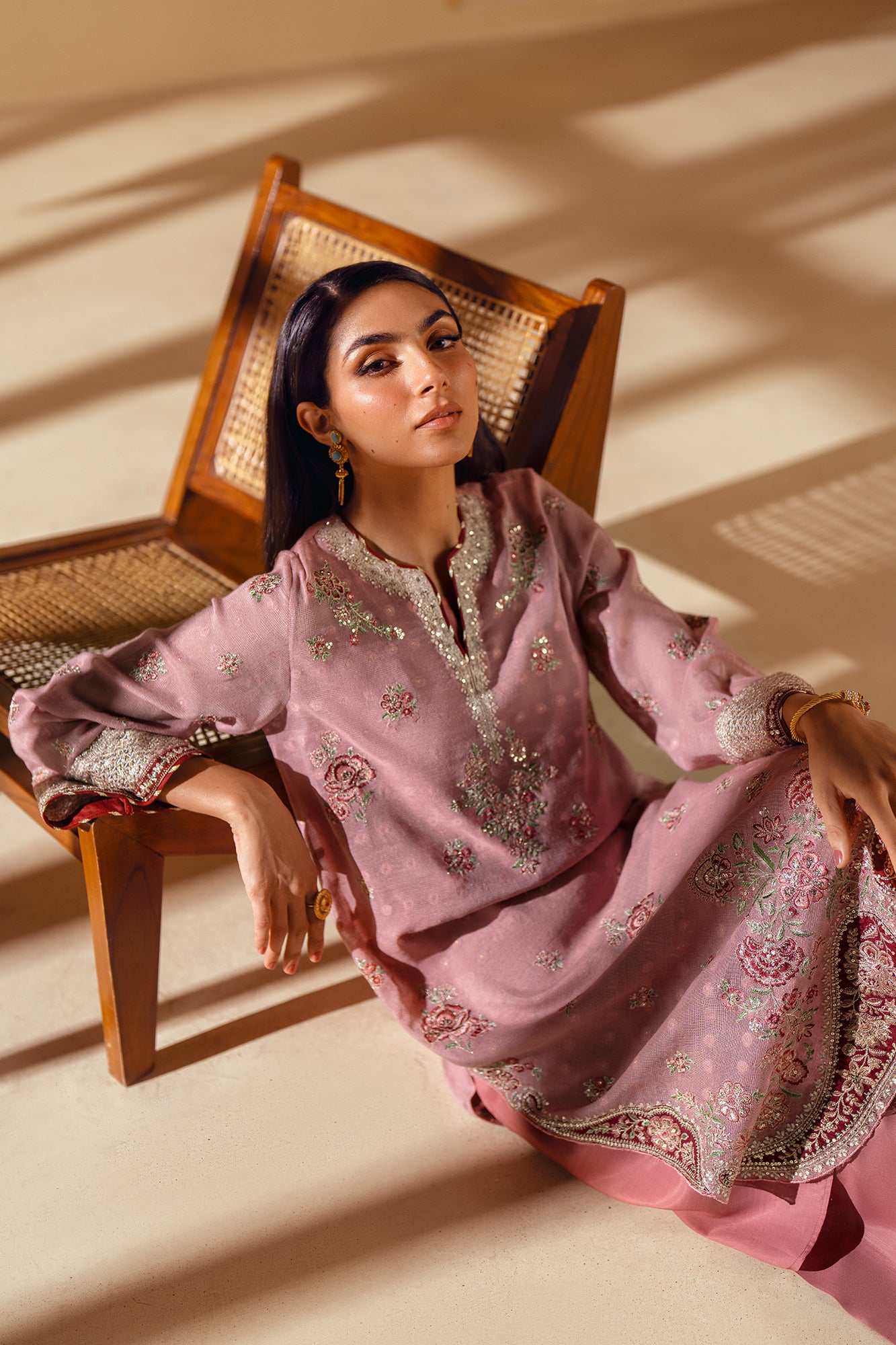 EMBROIDERED SUIT (E0834/104/326)