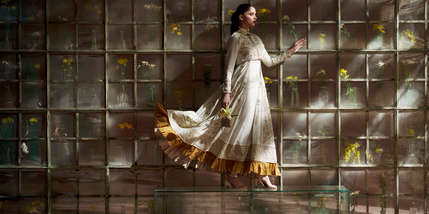EMBROIDERED DRESS (E1121/104/005)