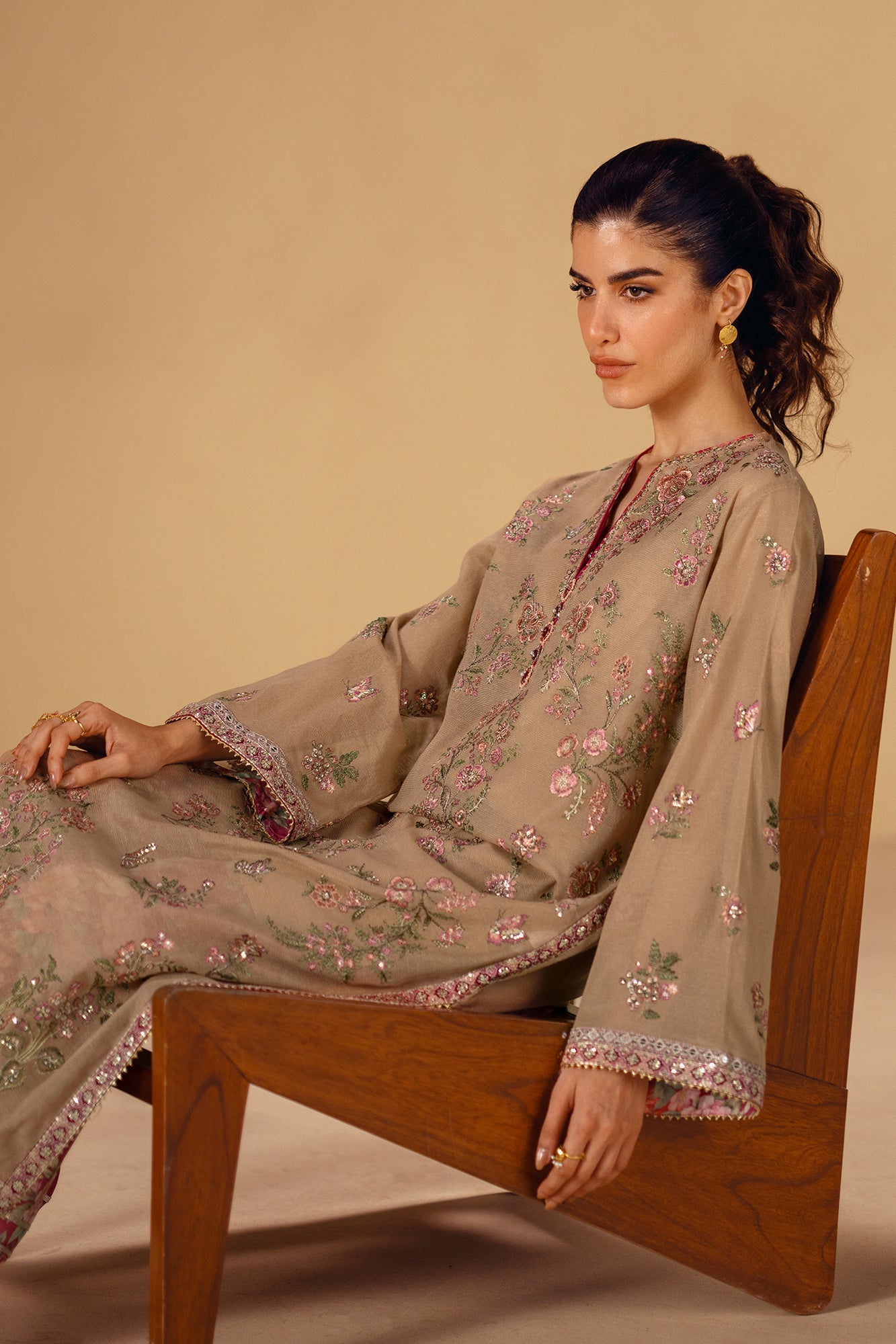 EMBROIDERED SUIT (E104/131/0814)