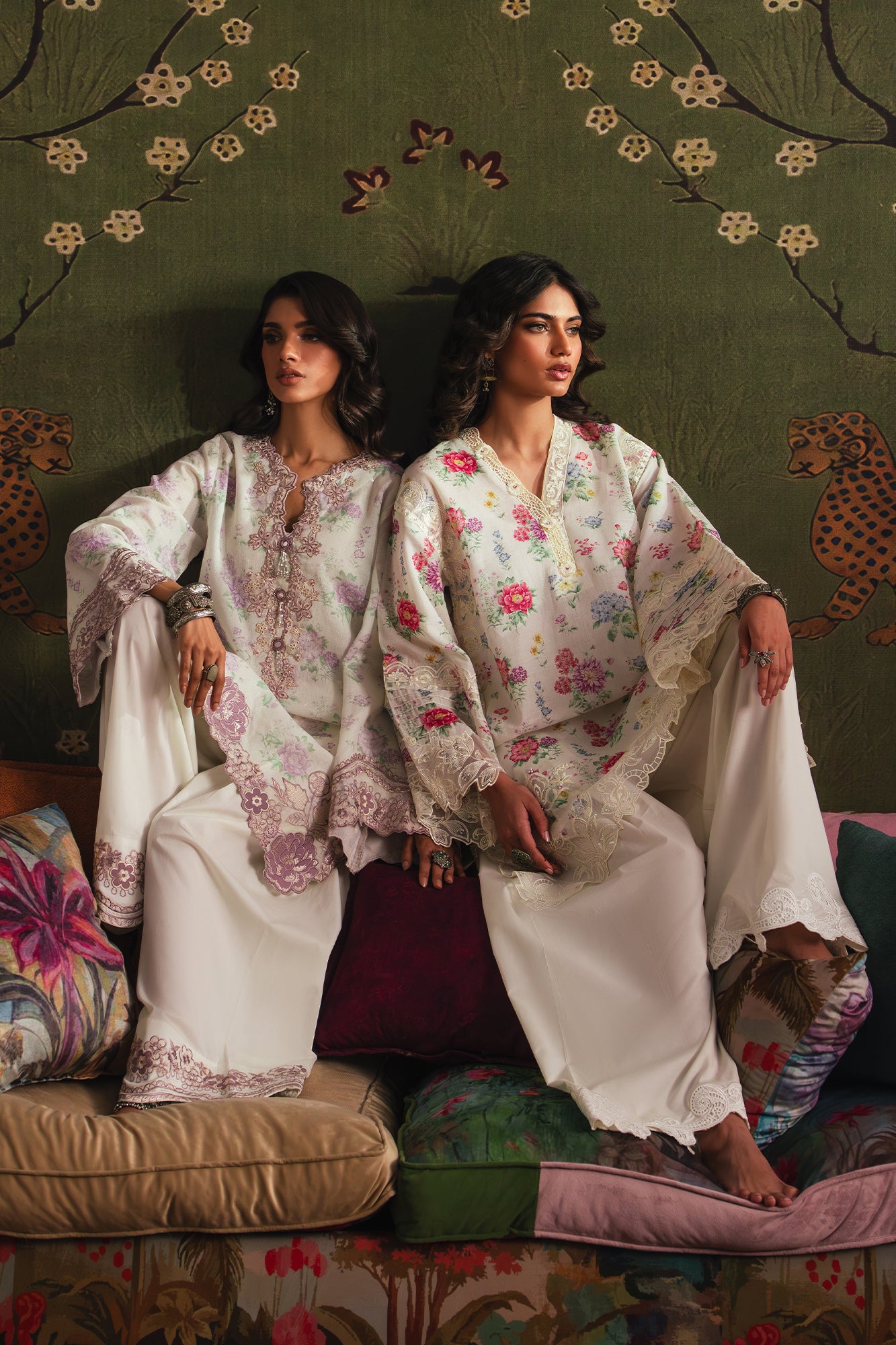 EMBROIDERED SUIT (E4096/103/005)