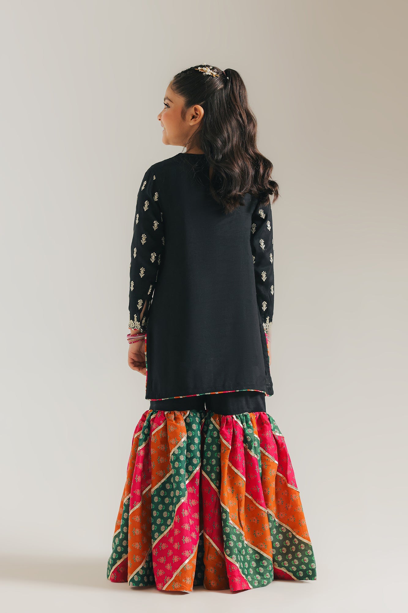 EMBROIDERED SUIT (E0251/415/901)