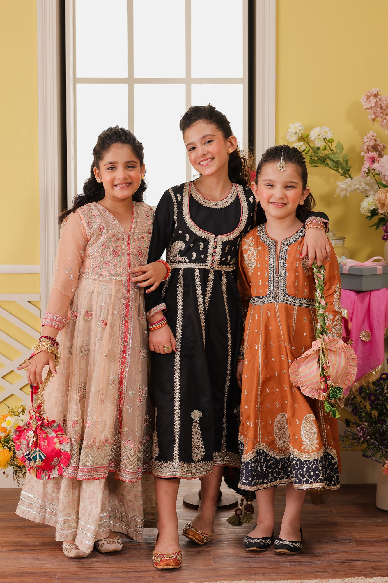 EMBROIDERED DRESS (E0311/415/212 E0311/315/212)