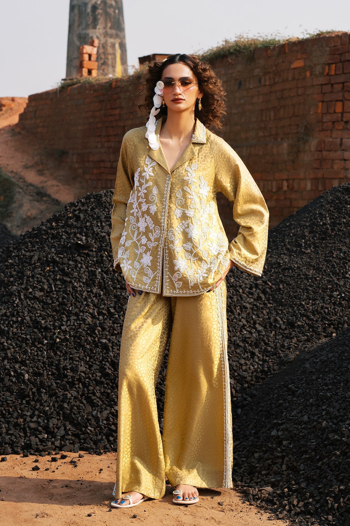 EMBROIDERED SUIT (E0621/119/121)
