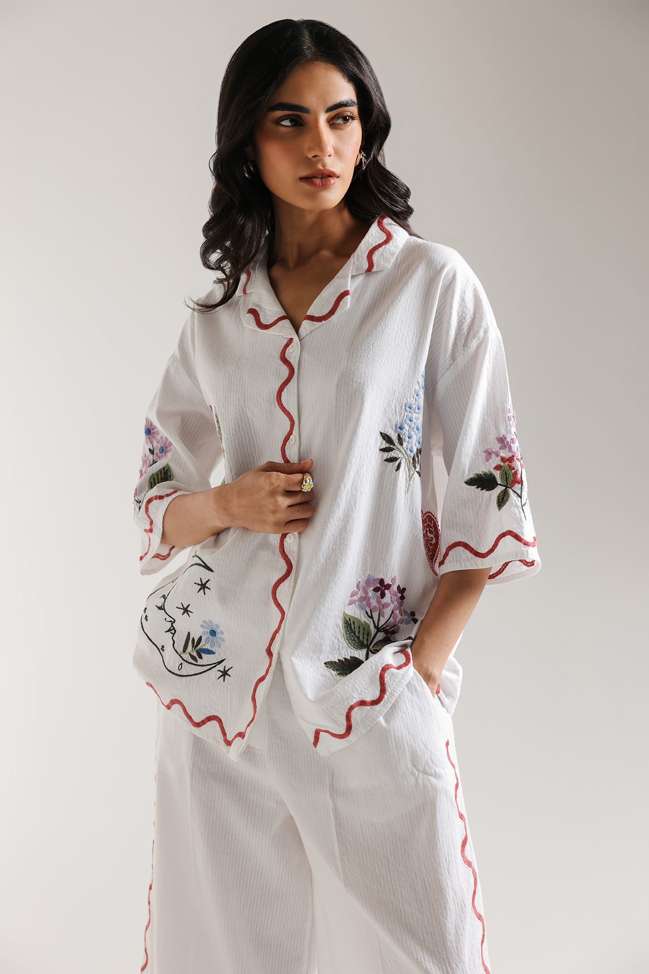 EMBROIDERED SUIT (E106/001/0636)