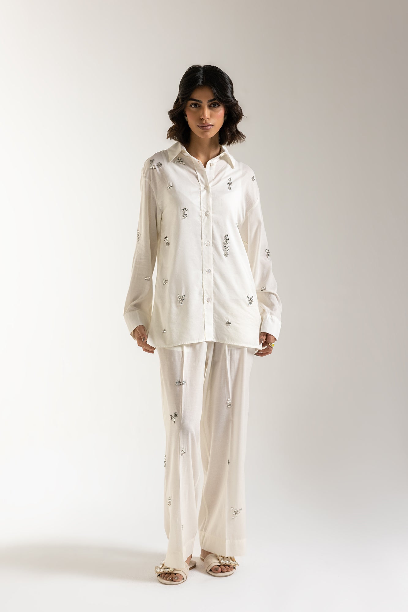 EMBROIDERED SUIT (E106/002/0648)