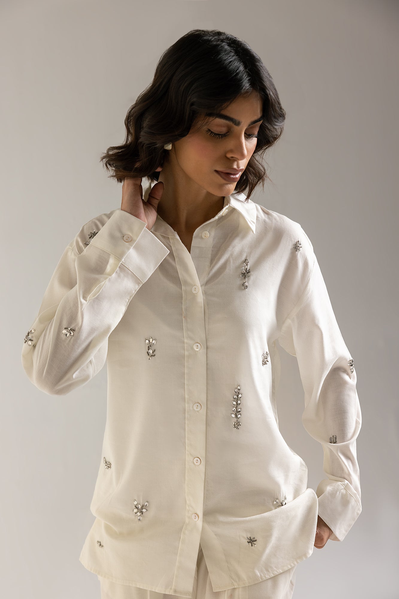EMBROIDERED SUIT (E106/002/0648)