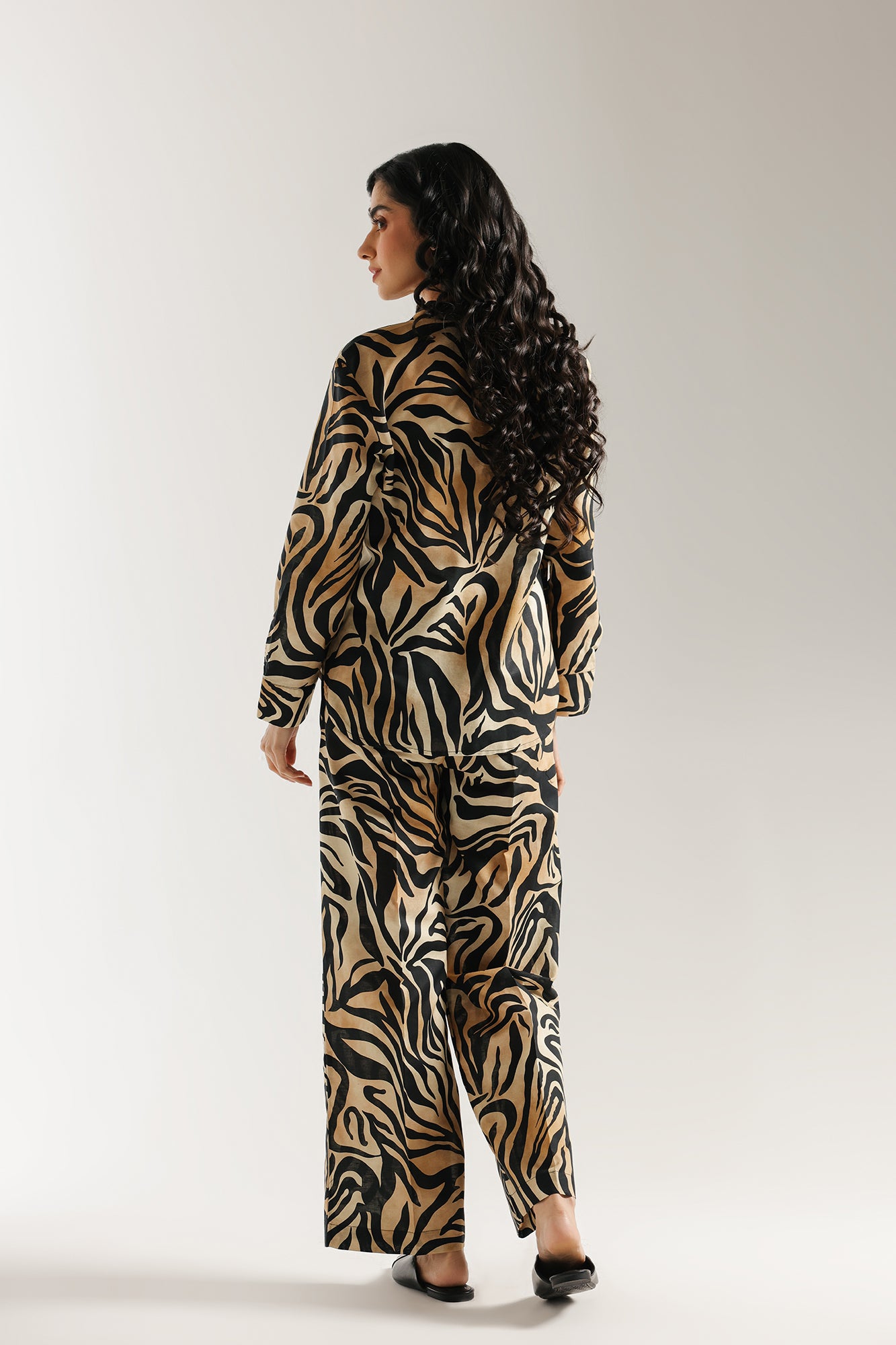 SOLID SUIT (E0666/116/114)