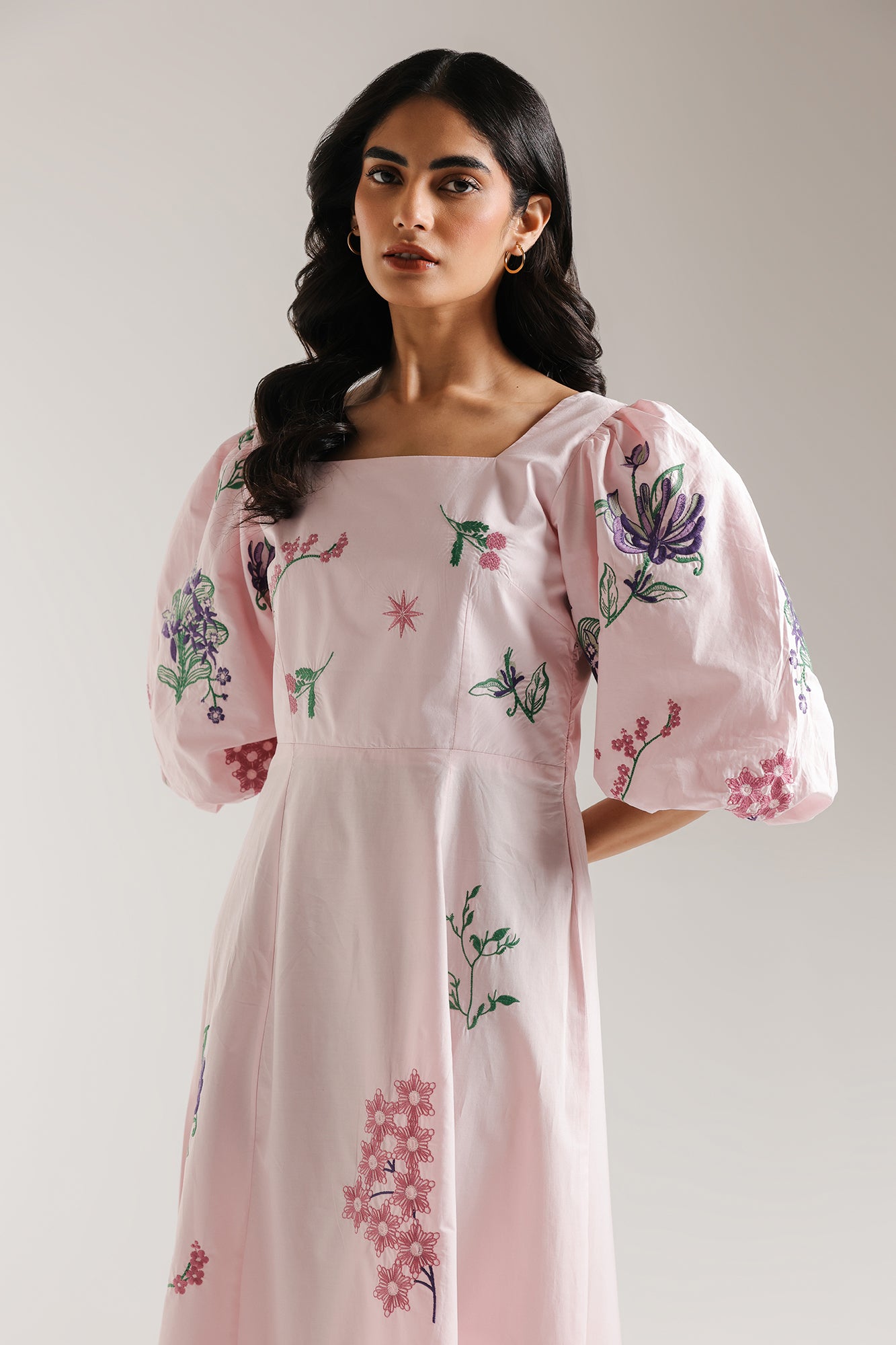 EMBROIDERED DRESS (E106/401/0671)