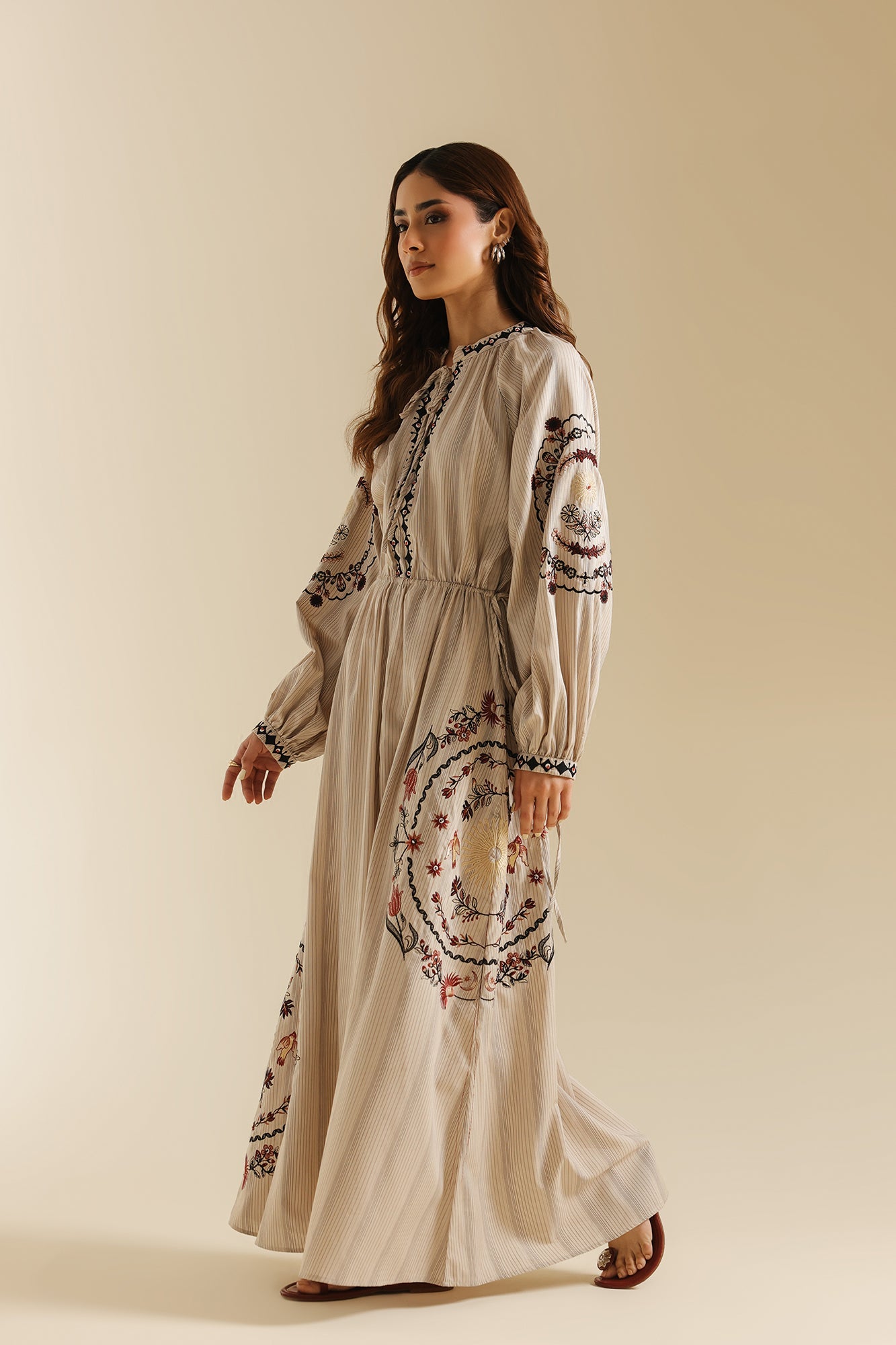 EMBROIDERED DRESS (E0718/119/004)
