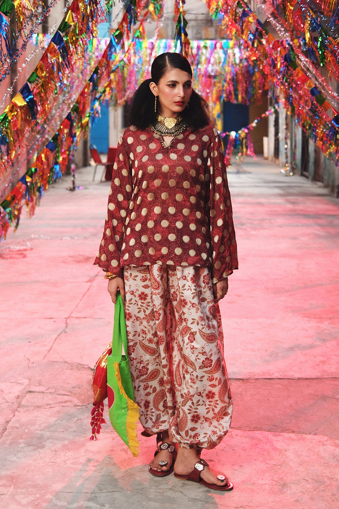 EMBROIDERED SUIT (E0720/119/305)