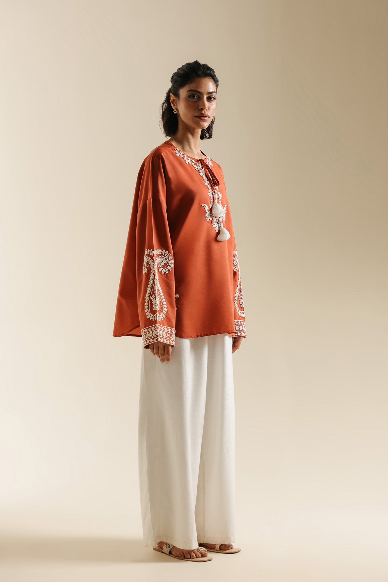 KURTI (E0733/119/204)