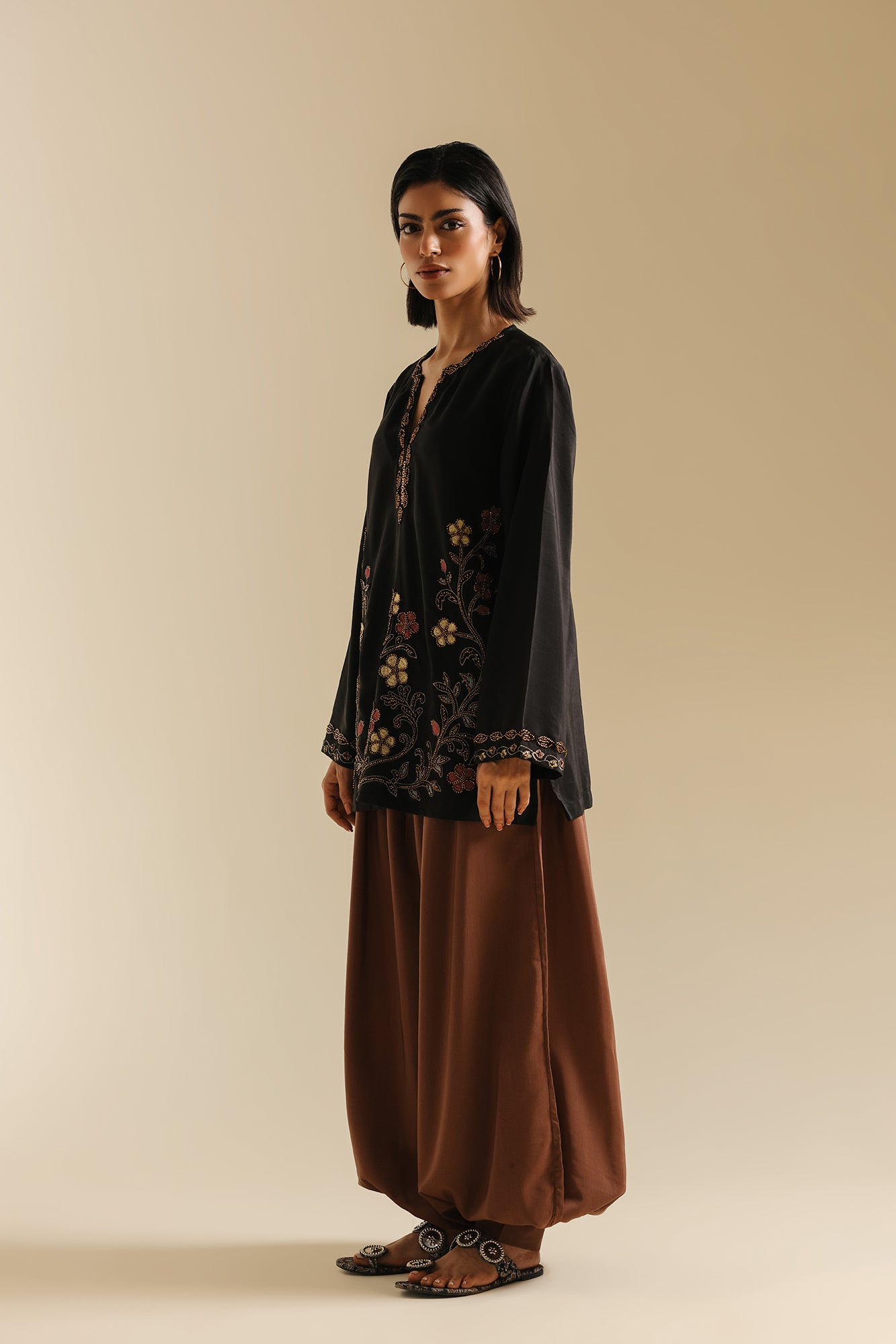 EMBROIDERED KURTI (E0746/119/902)