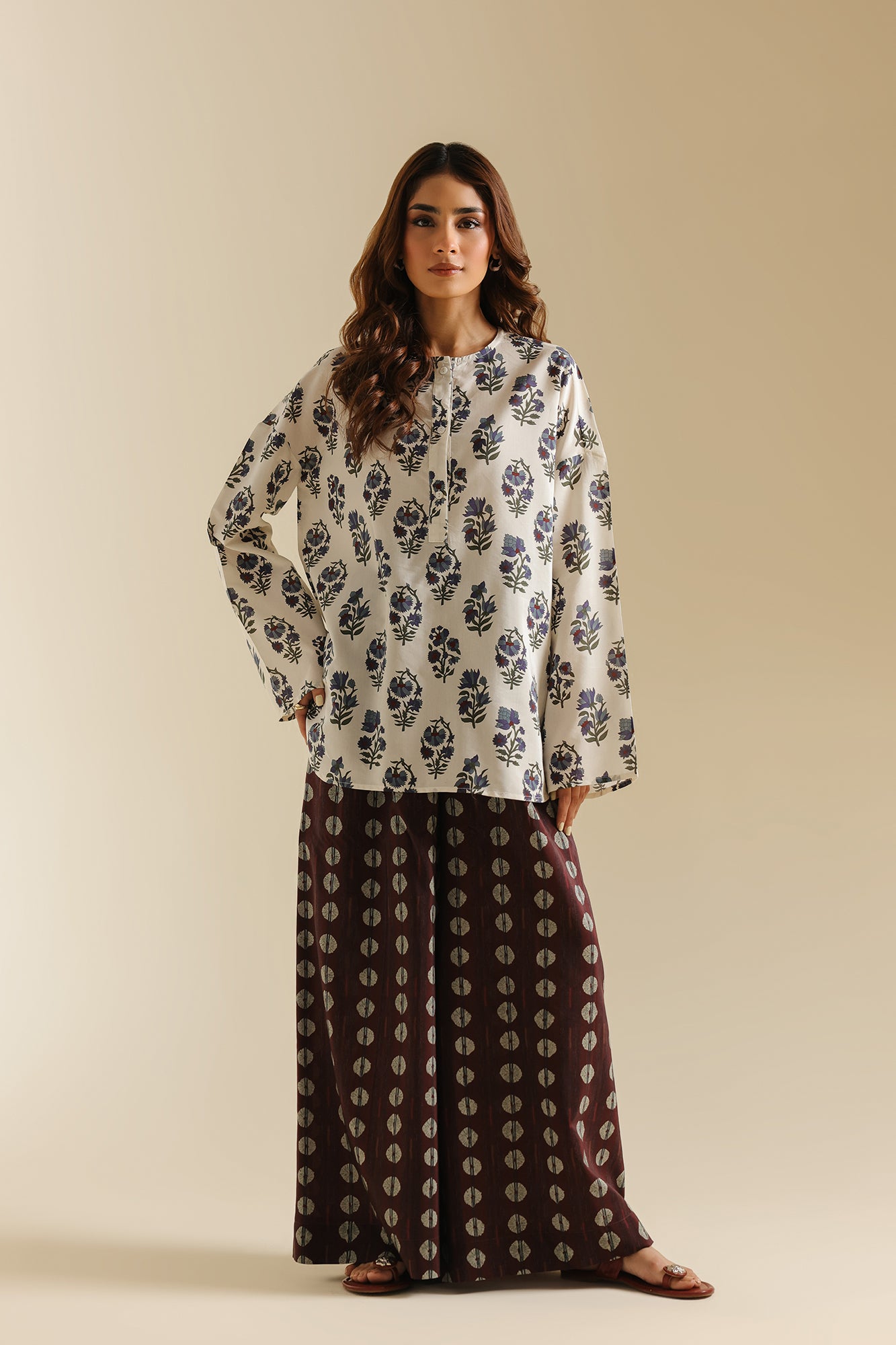 EMBROIDERED SUIT (E0767/119/006)