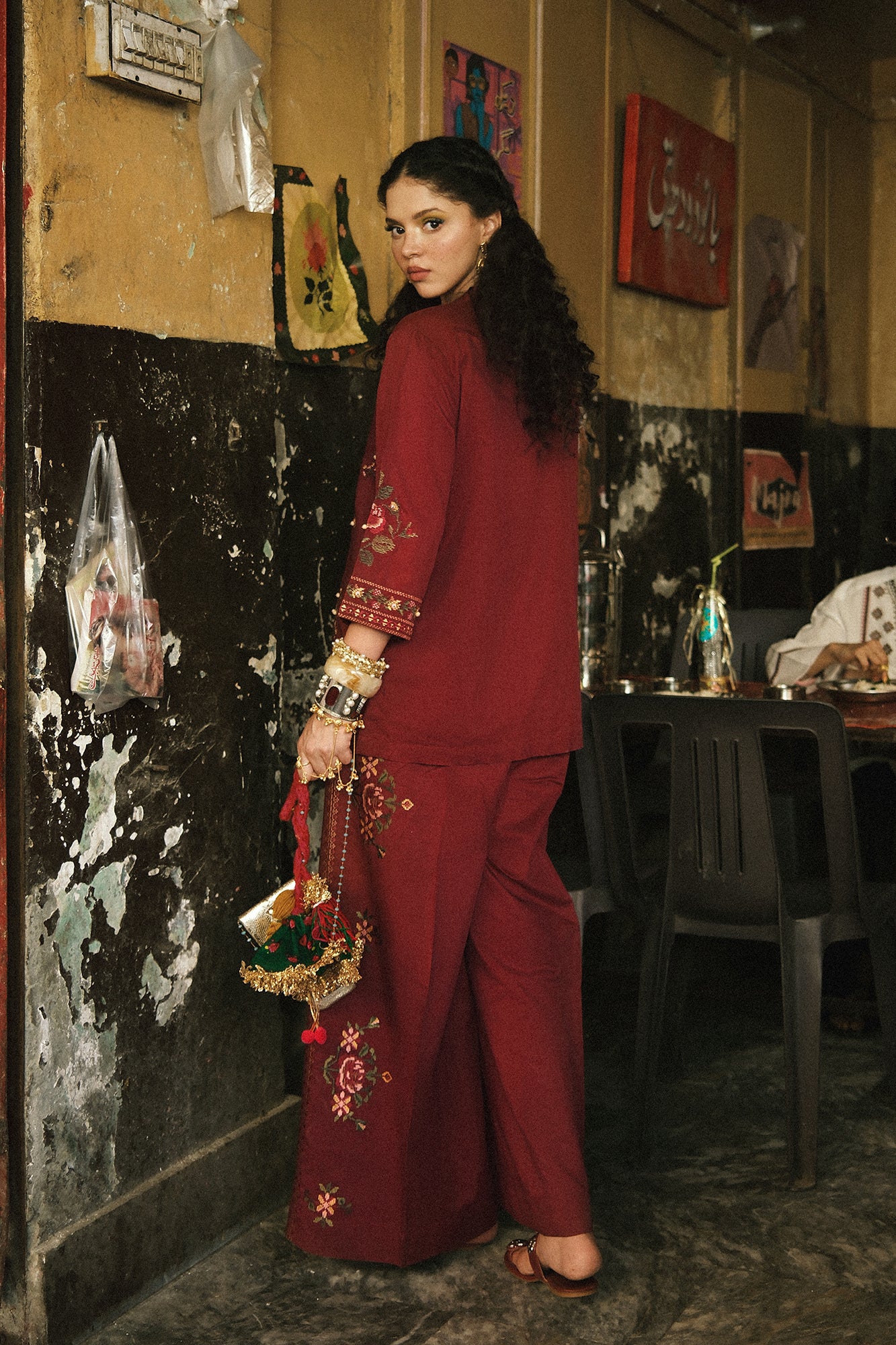 EMBROIDERED SUIT (E0771/119/305)