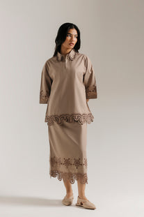 EMBROIDERED SUIT (E0781/106/805)