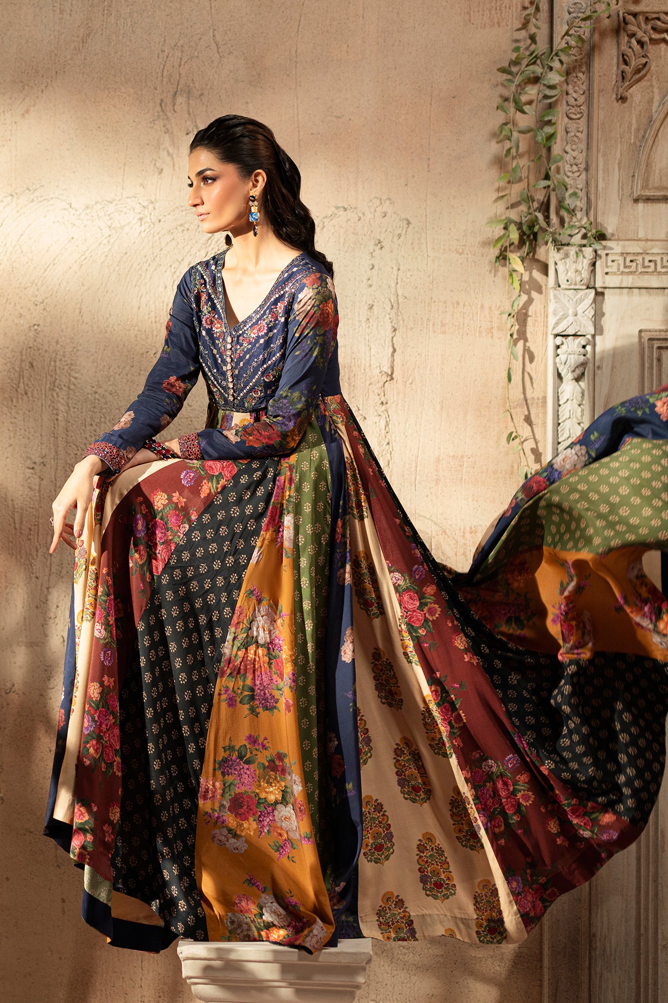 EMBROIDERED DRESS (E0790/104/618)